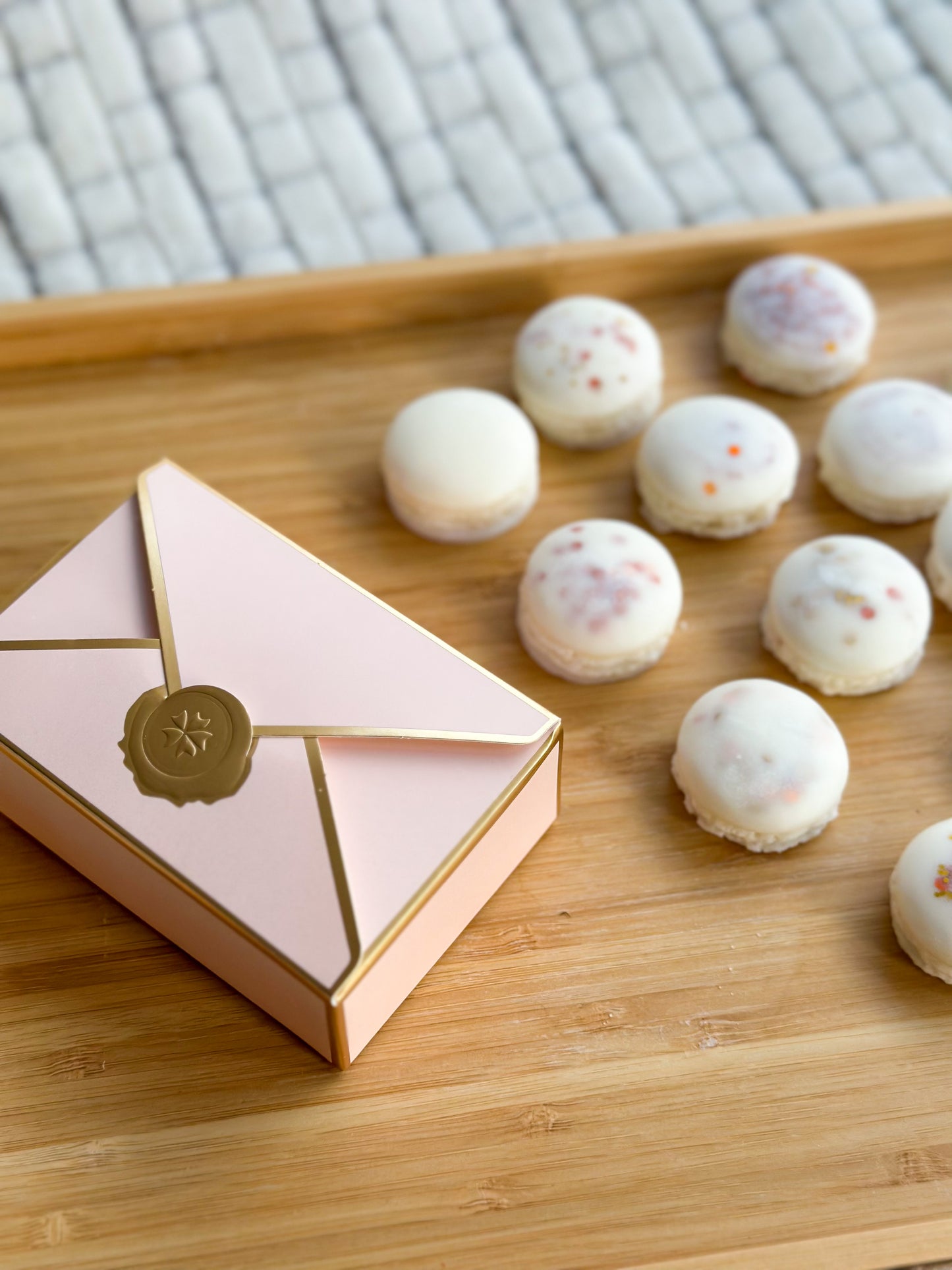 Macarons Soy Wax Melts - Pink Box